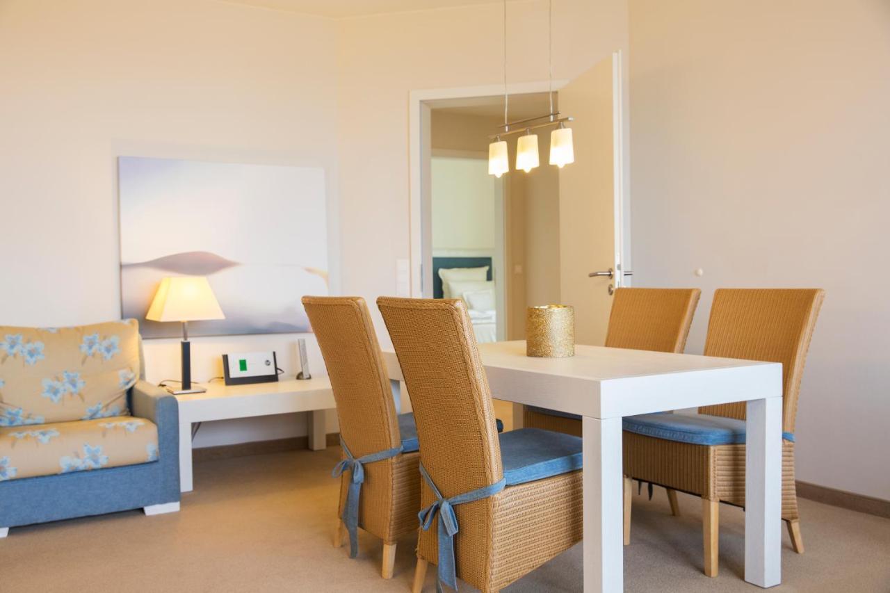 Strandhotel Duenenmeer - Adults Only オストゼーバート・ディアーハーゲン エクステリア 写真