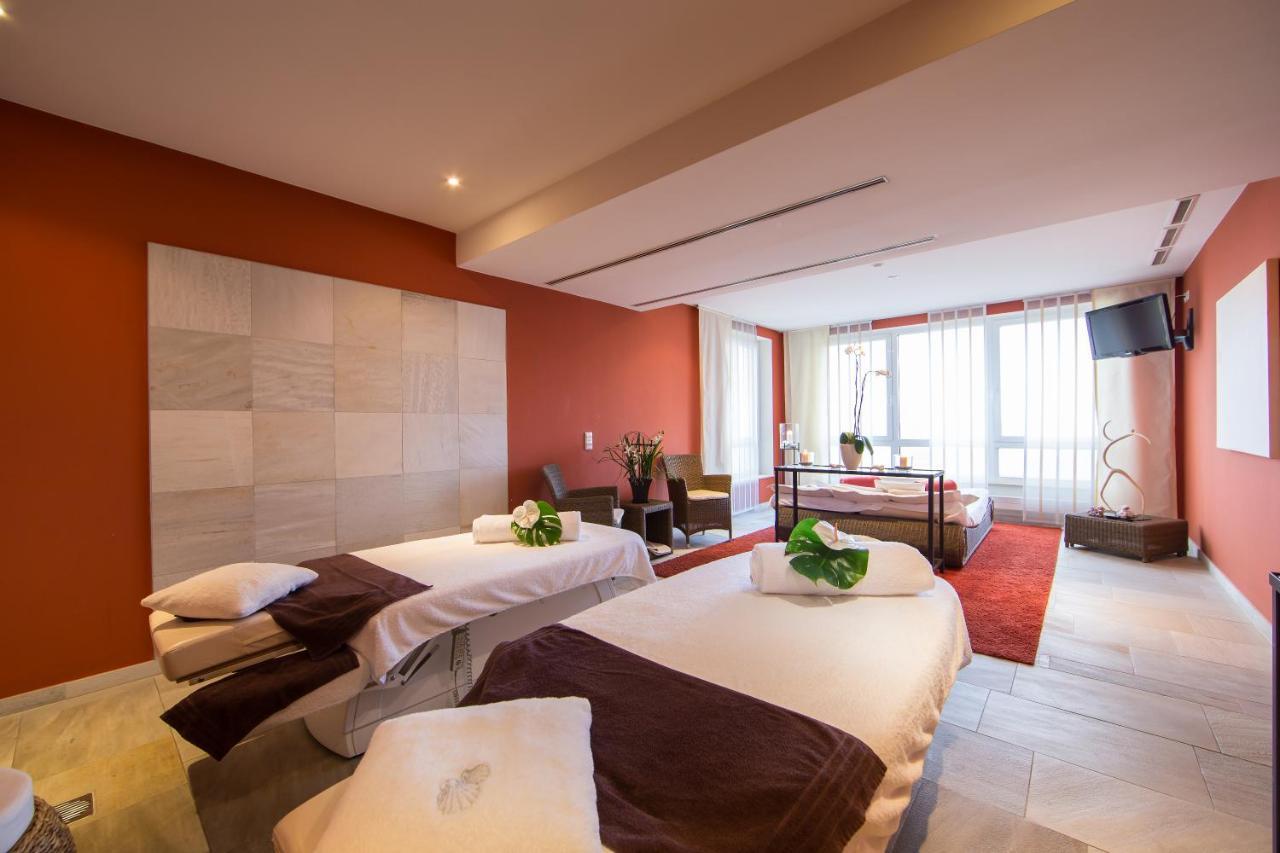 Strandhotel Duenenmeer - Adults Only オストゼーバート・ディアーハーゲン エクステリア 写真