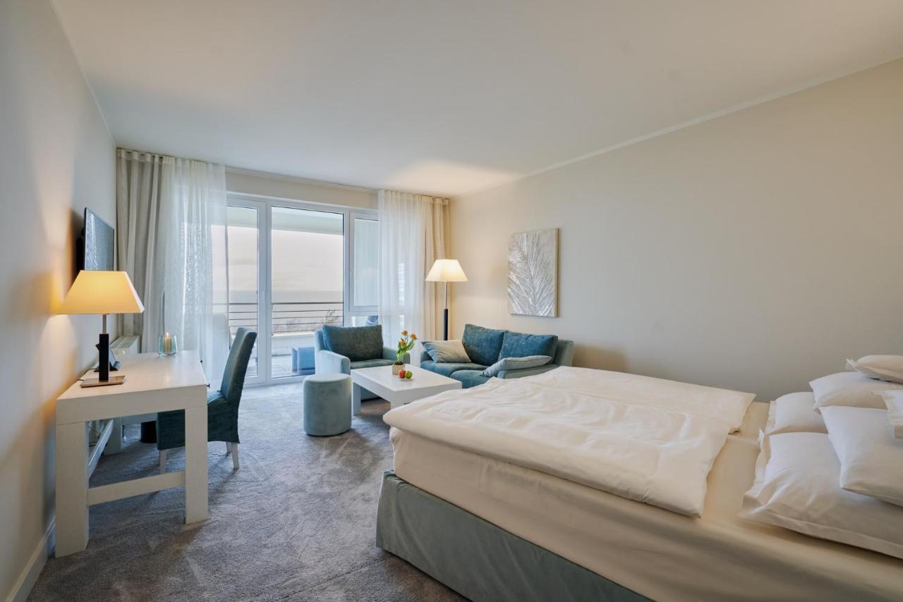 Strandhotel Duenenmeer - Adults Only オストゼーバート・ディアーハーゲン エクステリア 写真