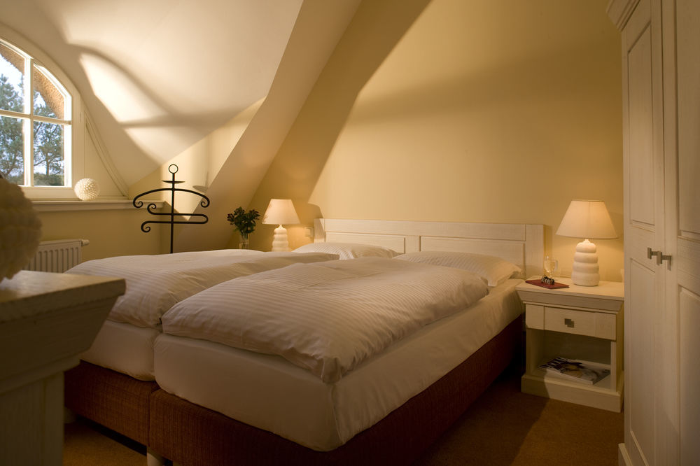 Strandhotel Duenenmeer - Adults Only オストゼーバート・ディアーハーゲン エクステリア 写真